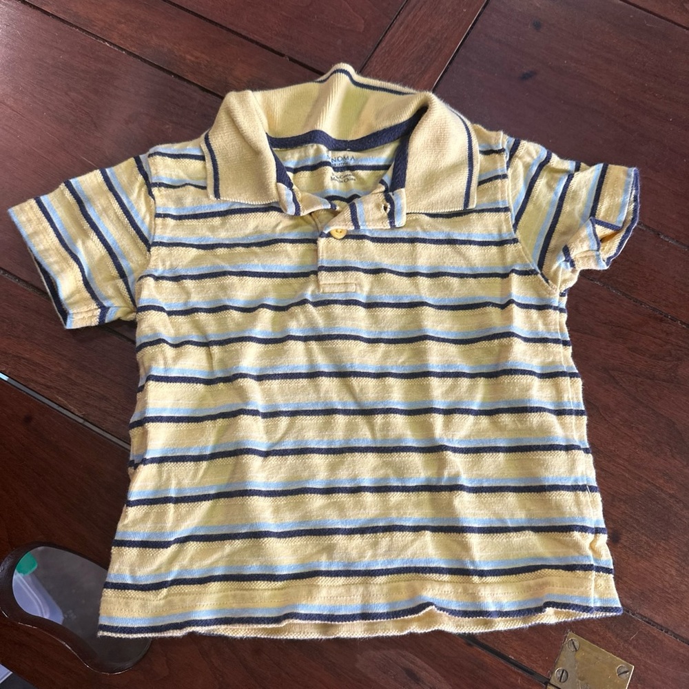Collared short sleeve shirt